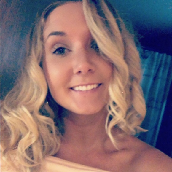 Meet your Posher, Kristie - Picture 1 of 1